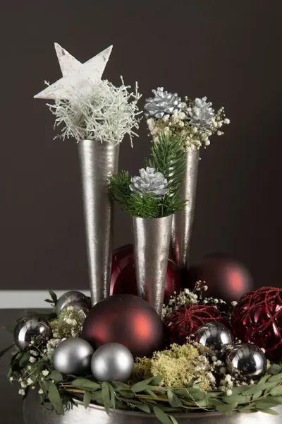 Never stjerne på stikk hvit H 12 cm