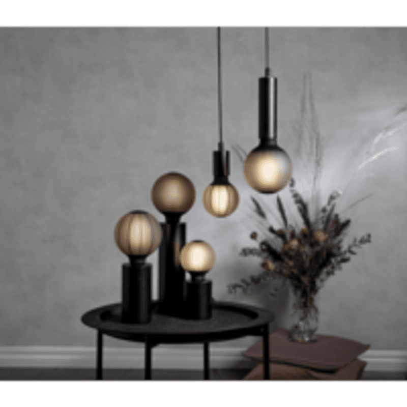 Bordlampe Tub sort tre 25 cm