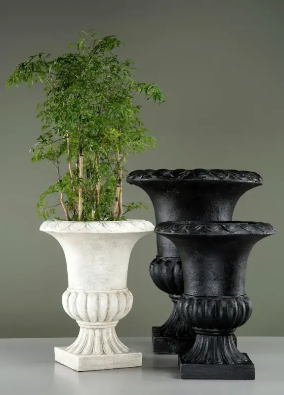 Blomsterpotte sort  pokal Poly Ø 47 x 61 cm