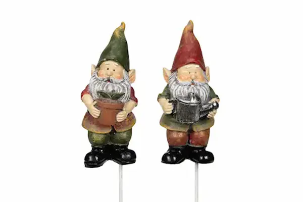 Nisse på stikk som holder blomst 3x8 cm